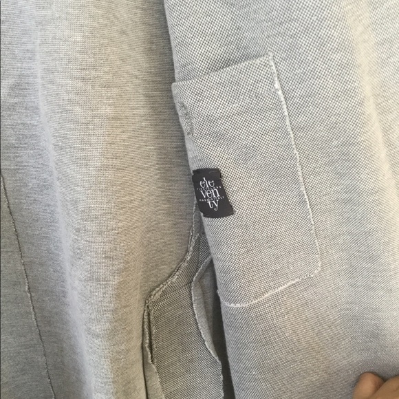 Eleventy Men’s Blazer - Picture 2 of 7